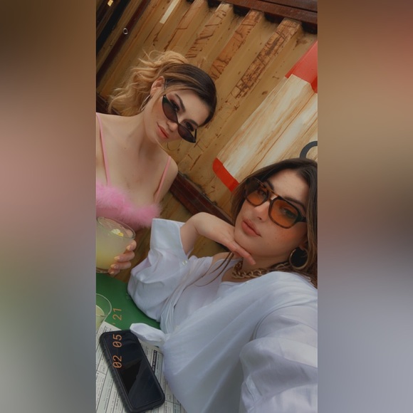 Meet your Posh Queen, Steph 💕👑👠 - Picture 11 of 17